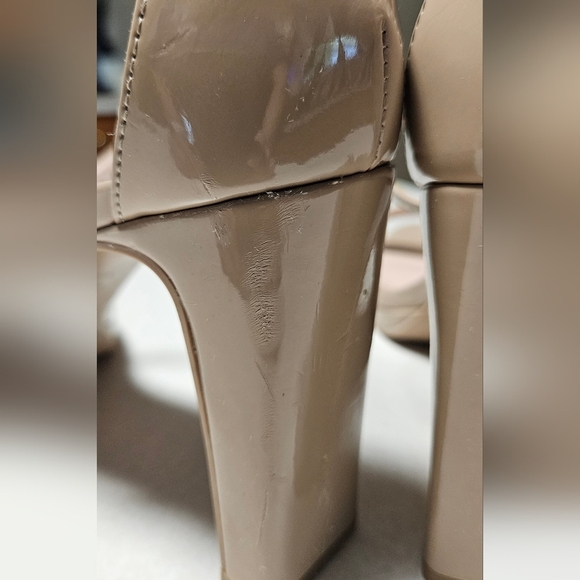 Chinese Laundry Nude Strappy Heels Size 10 - Picture 9 of 11